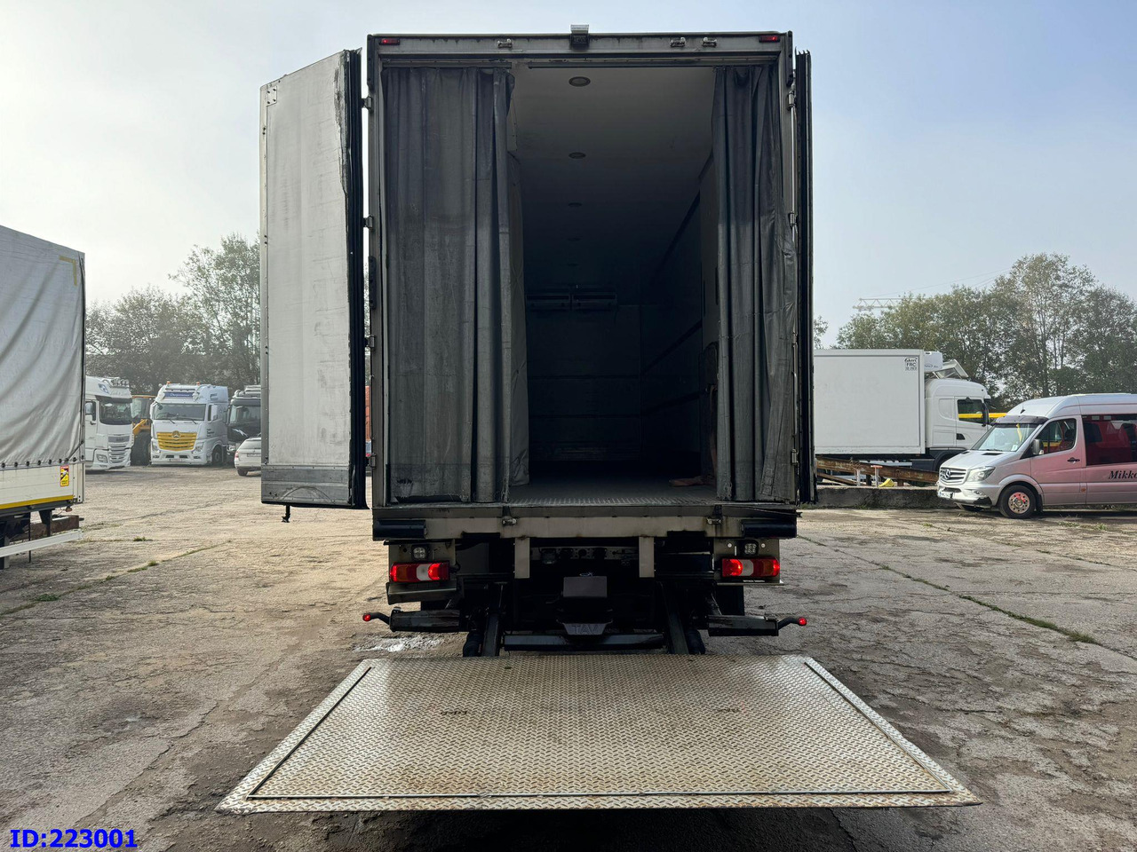 MERCEDES-BENZ Antos 2540 6x2 Euro6 - Camión frigorífico: foto 5 MERCEDES-BENZ Antos 2540 6x2 Euro6 - Camión frigorífico: foto 5