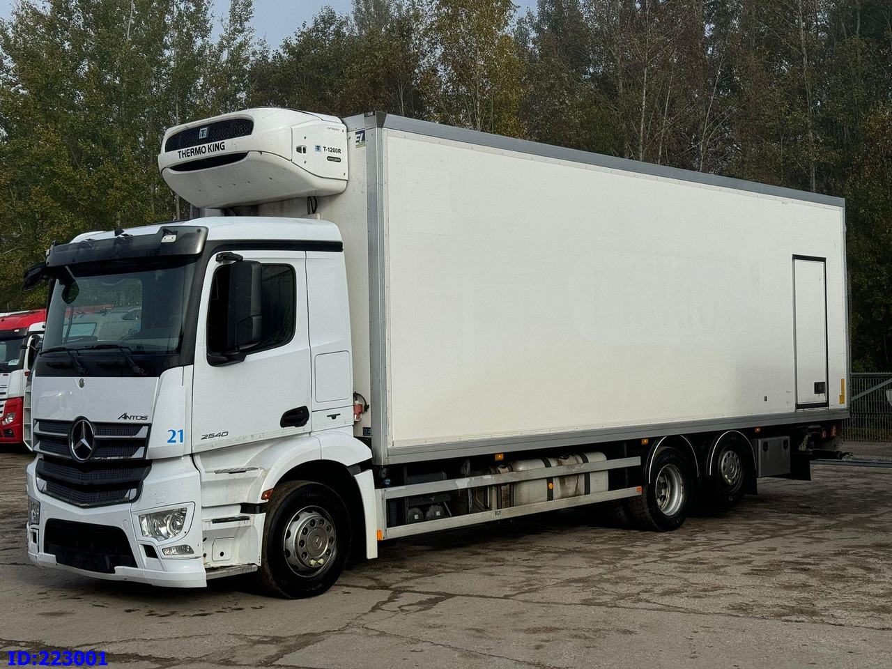 MERCEDES-BENZ Antos 2540 6x2 Euro6 - Camión frigorífico: foto 1 MERCEDES-BENZ Antos 2540 6x2 Euro6 - Camión frigorífico: foto 1