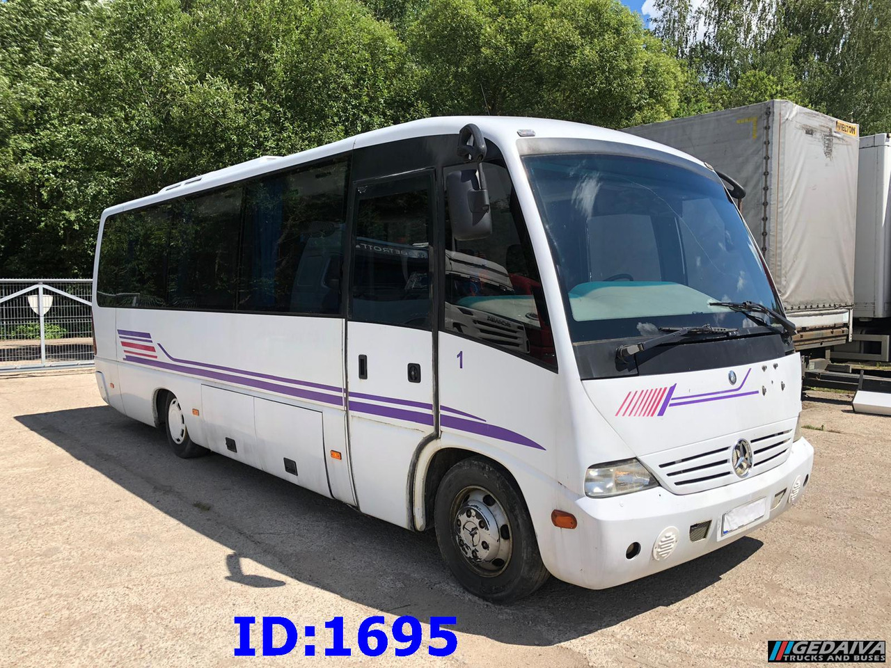 MERCEDES-BENZ Vario Medio 815 30-Seater - Autocar: foto 1 MERCEDES-BENZ Vario Medio 815 30-Seater - Autocar: foto 1