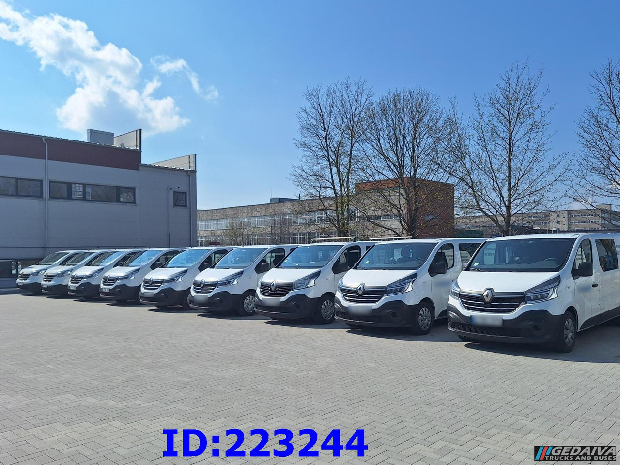 RENAULT Trafic (6pcs. available) - Furgoneta combi: foto 4 RENAULT Trafic (6pcs. available) - Furgoneta combi: foto 4
