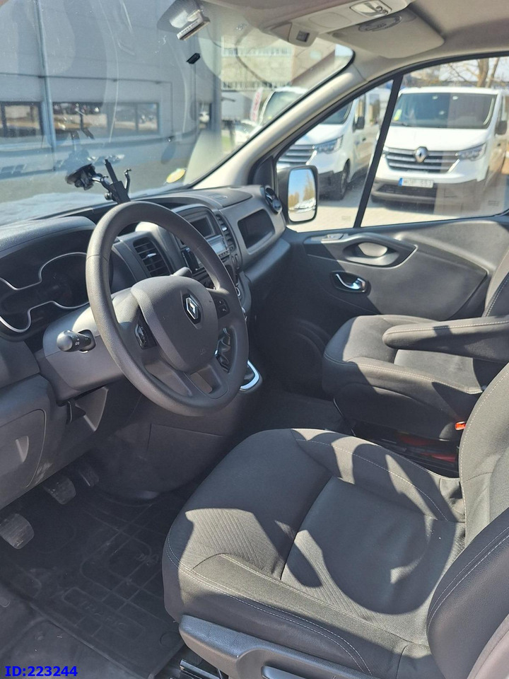 Furgoneta combi RENAULT Trafic (6pcs. available): foto 12 Furgoneta combi RENAULT Trafic (6pcs. available): foto 12