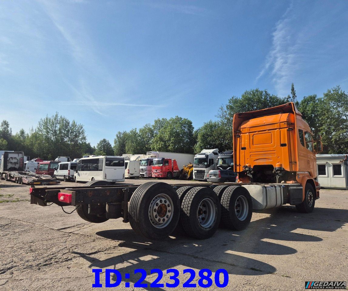 SCANIA R580 V8 8X4 Retarder (Steering axle) - Camión chasis: foto 4 SCANIA R580 V8 8X4 Retarder (Steering axle) - Camión chasis: foto 4