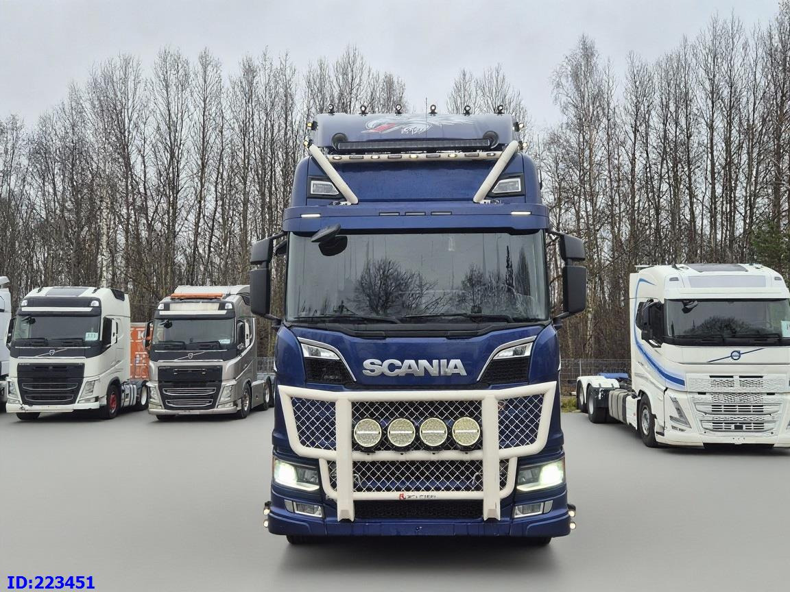 SCANIA R650 Full air 8x4 Steering axle (3 pedal) - Camión chasis: foto 2 SCANIA R650 Full air 8x4 Steering axle (3 pedal) - Camión chasis: foto 2