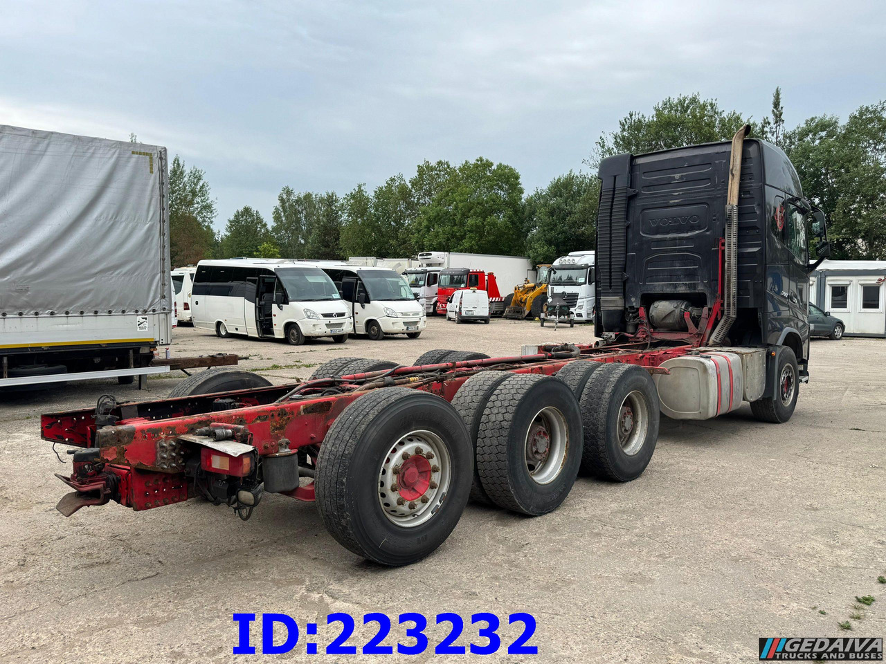 VOLVO FH16 700HP 8X4 Big Axles - Camión chasis: foto 5 VOLVO FH16 700HP 8X4 Big Axles - Camión chasis: foto 5