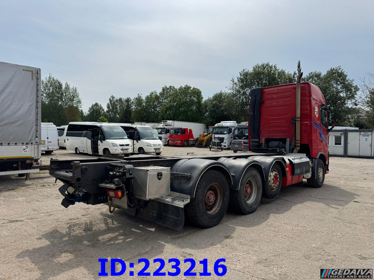 VOLVO FH16 700HP 8X4 Big axle - Camión chasis: foto 5 VOLVO FH16 700HP 8X4 Big axle - Camión chasis: foto 5