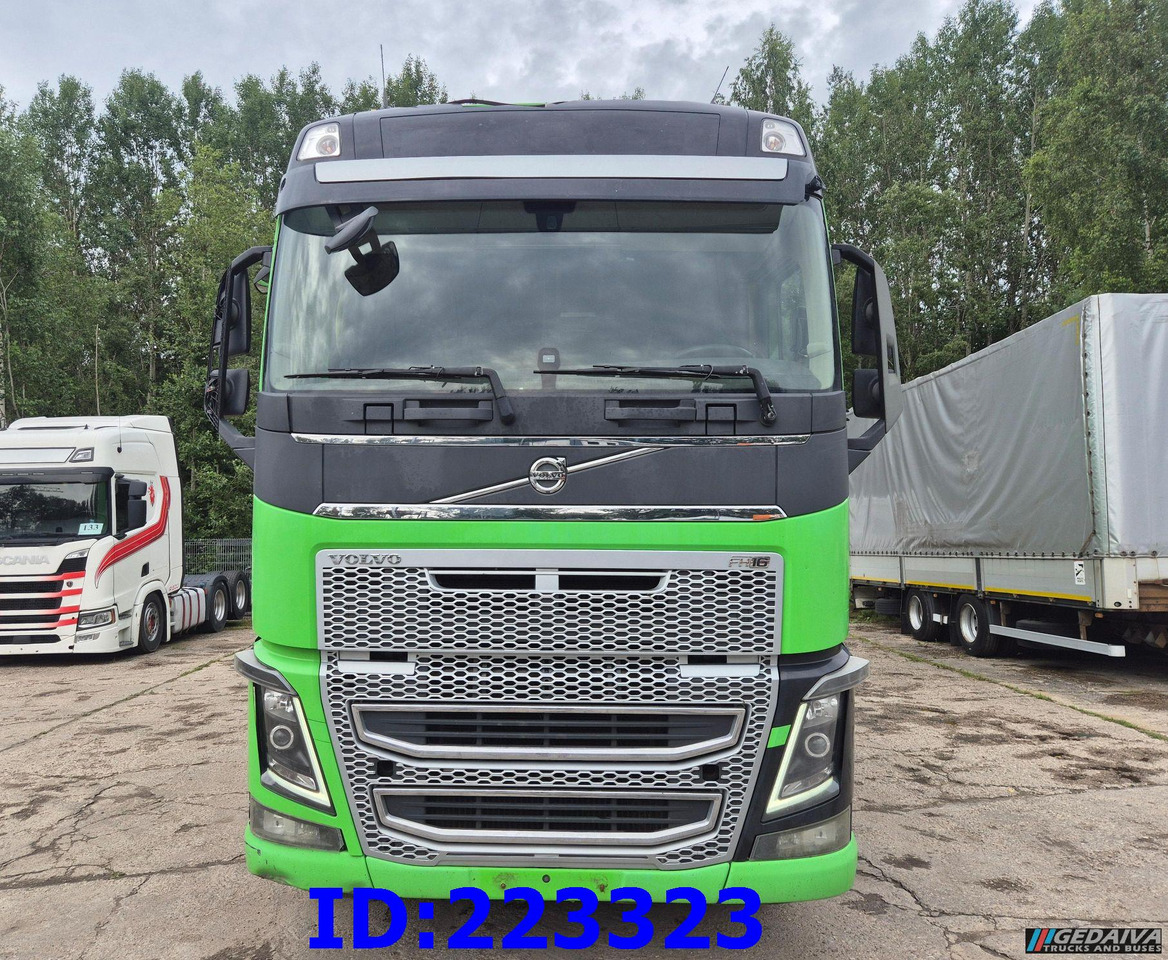 VOLVO FH16 750HP - 8x4 -Big Axles - Camión caja cerrada: foto 2 VOLVO FH16 750HP - 8x4 -Big Axles - Camión caja cerrada: foto 2