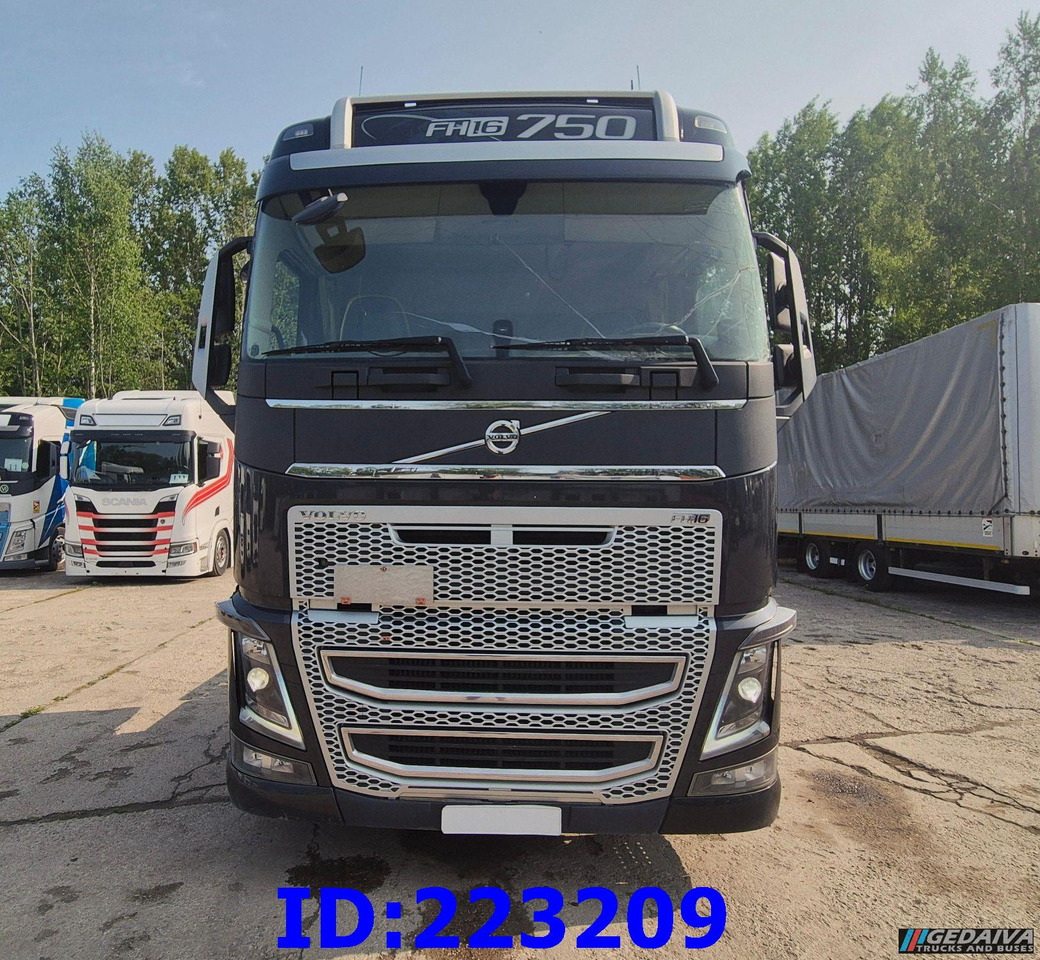 VOLVO FH16 750HP 8x4 Steering axle - Camión chasis: foto 2 VOLVO FH16 750HP 8x4 Steering axle - Camión chasis: foto 2
