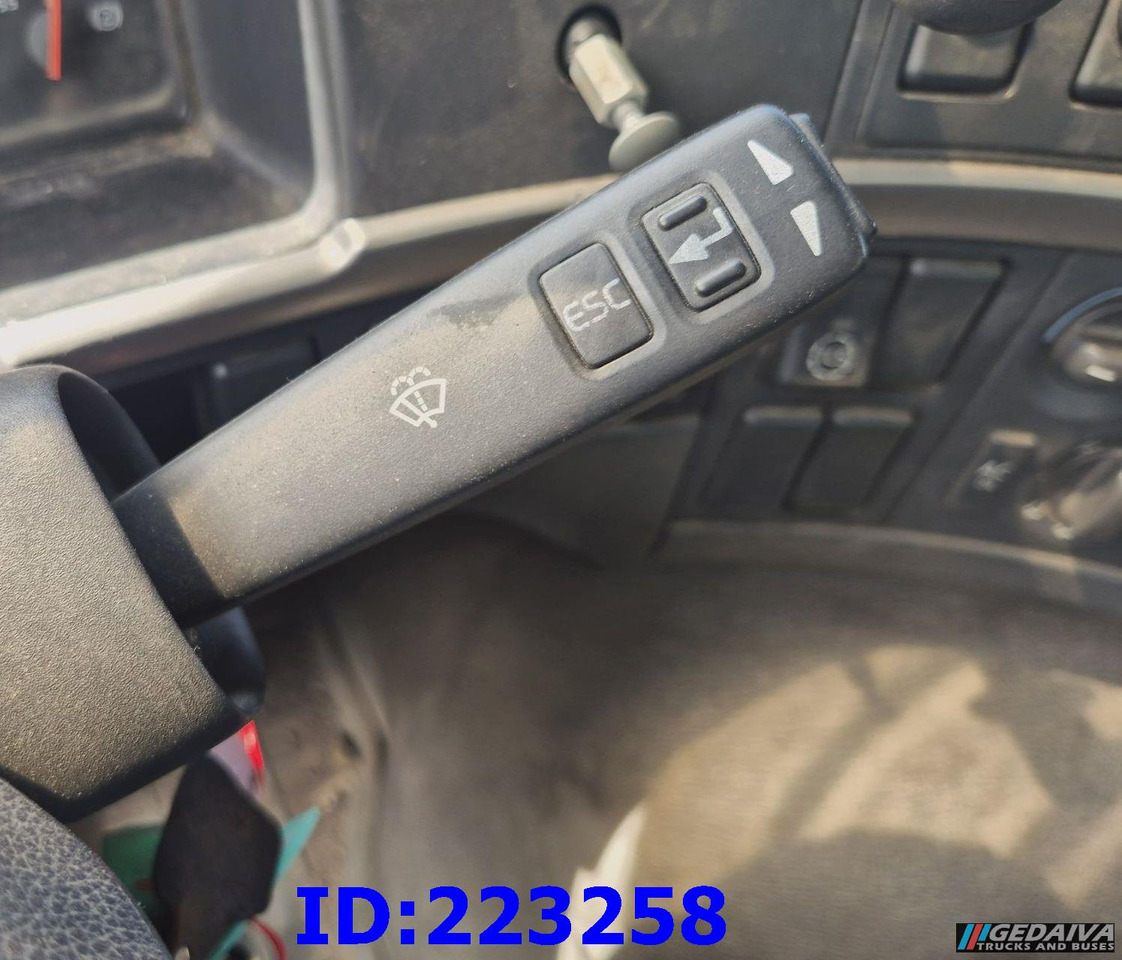 Camión caja abierta VOLVO FM9 300HP 6x2 + HIAB 144B -3 CL: foto 18
