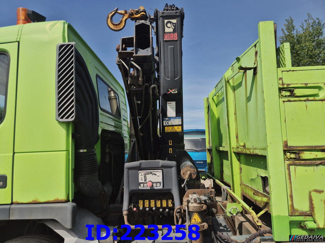 Camión caja abierta VOLVO FM9 300HP 6x2 + HIAB 144B -3 CL: foto 10