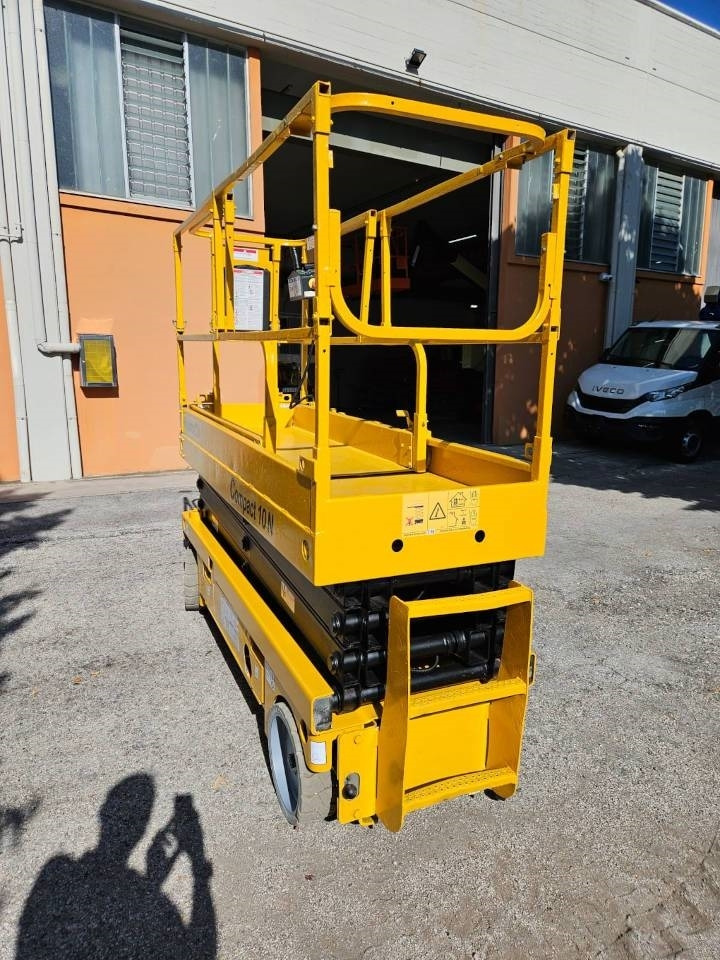 Leasing de Haulotte Compact 10 N  Haulotte Compact 10 N: foto 13