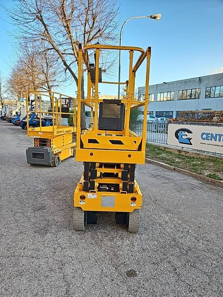 Haulotte Compact 10 N - Plataforma de tijeras: foto 2 Haulotte Compact 10 N - Plataforma de tijeras: foto 2