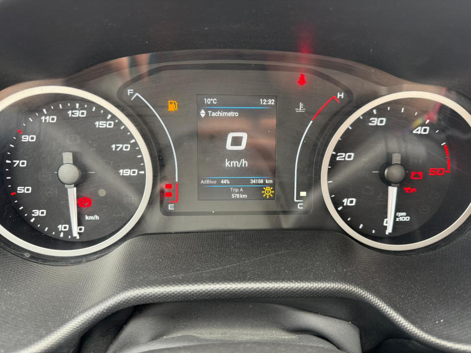 OIL&STEEL 20.10 Plus - Camión con plataforma elevadora: foto 3 OIL&STEEL 20.10 Plus - Camión con plataforma elevadora: foto 3