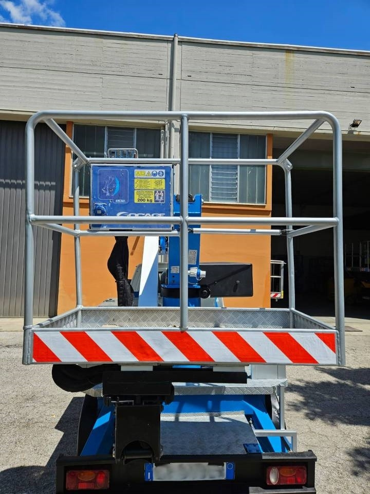Camión con plataforma elevadora Socage A 314: foto 7