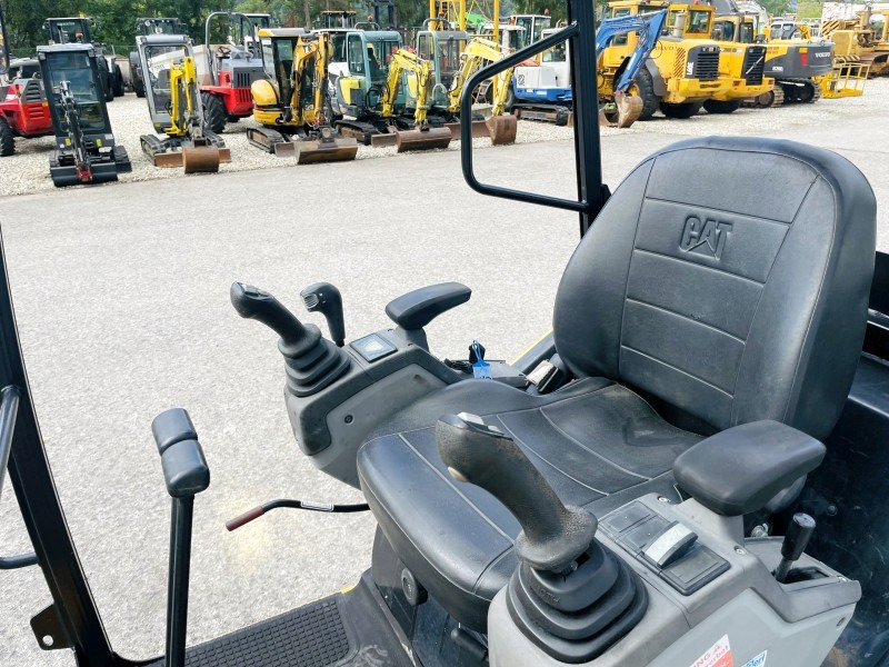 Caterpillar 301.7D (3846) - Miniexcavadora: foto 5 Caterpillar 301.7D (3846) - Miniexcavadora: foto 5