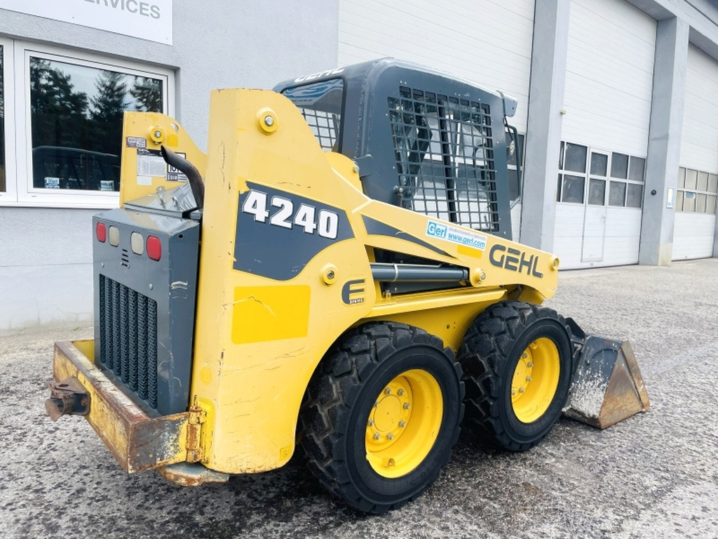 Minicargadora Gehl SL4240 (4035): foto 7