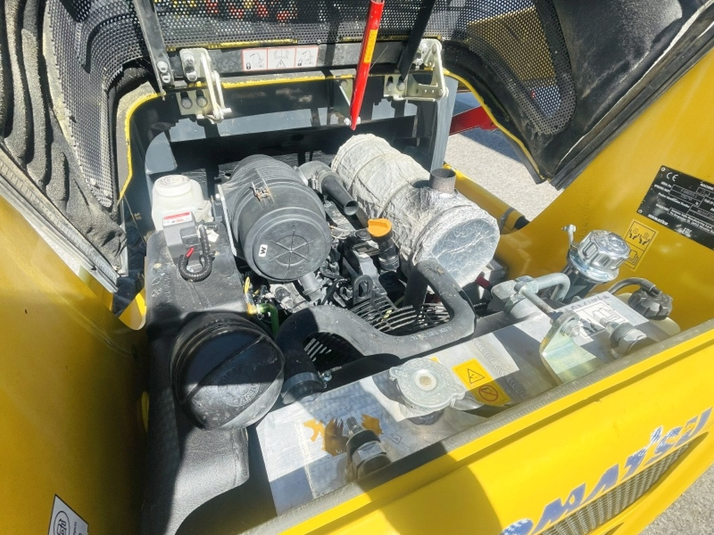 Minicargadora Komatsu SK714-5 (4067): foto 8