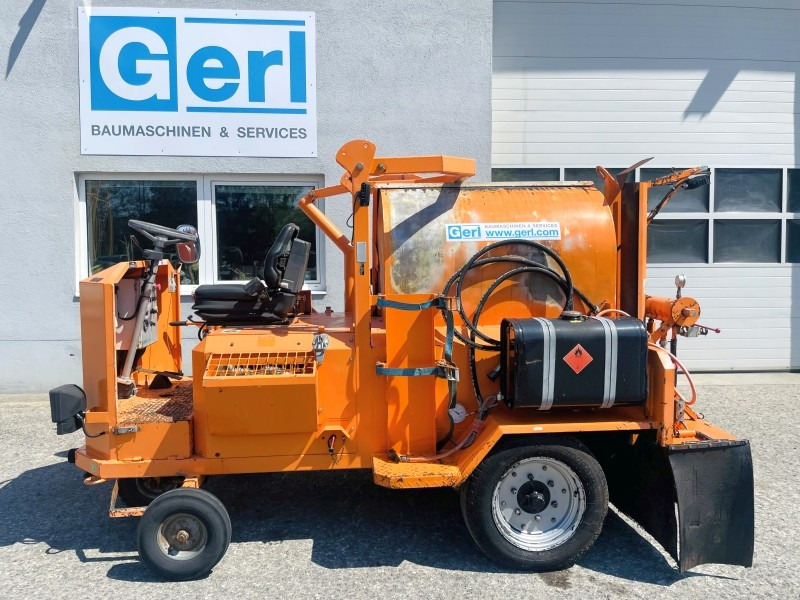 Steyr STI VSM-3R (3833) - Distribuidor de asfalto: foto 2 Steyr STI VSM-3R (3833) - Distribuidor de asfalto: foto 2