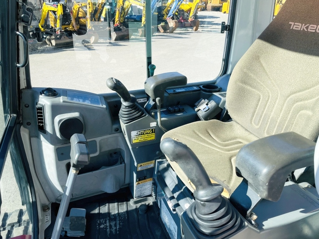 Takeuchi TB235 (3968) - Miniexcavadora: foto 5 Takeuchi TB235 (3968) - Miniexcavadora: foto 5