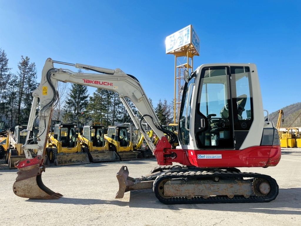 Takeuchi TB235 (3969) - Miniexcavadora: foto 1 Takeuchi TB235 (3969) - Miniexcavadora: foto 1