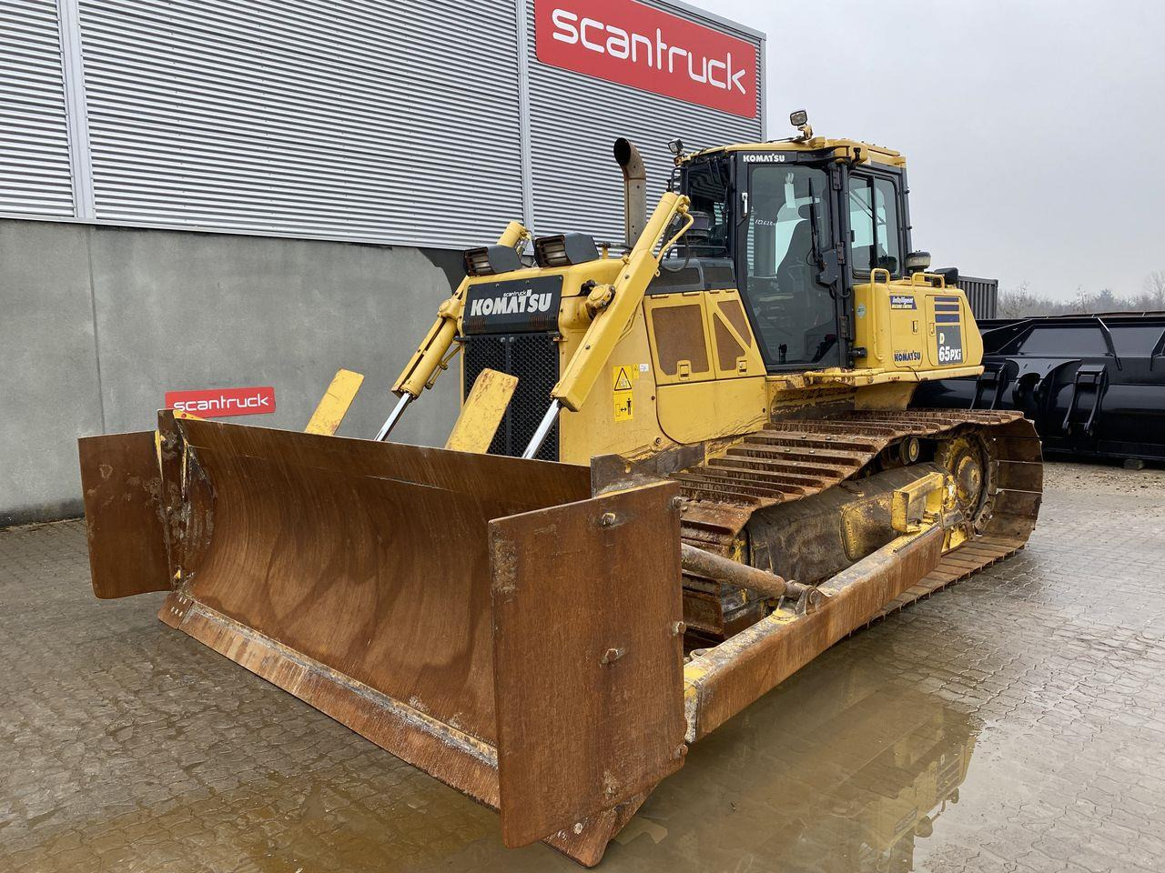 Komatsu D65PXI-18 - Bulldozer: foto 1 Komatsu D65PXI-18 - Bulldozer: foto 1