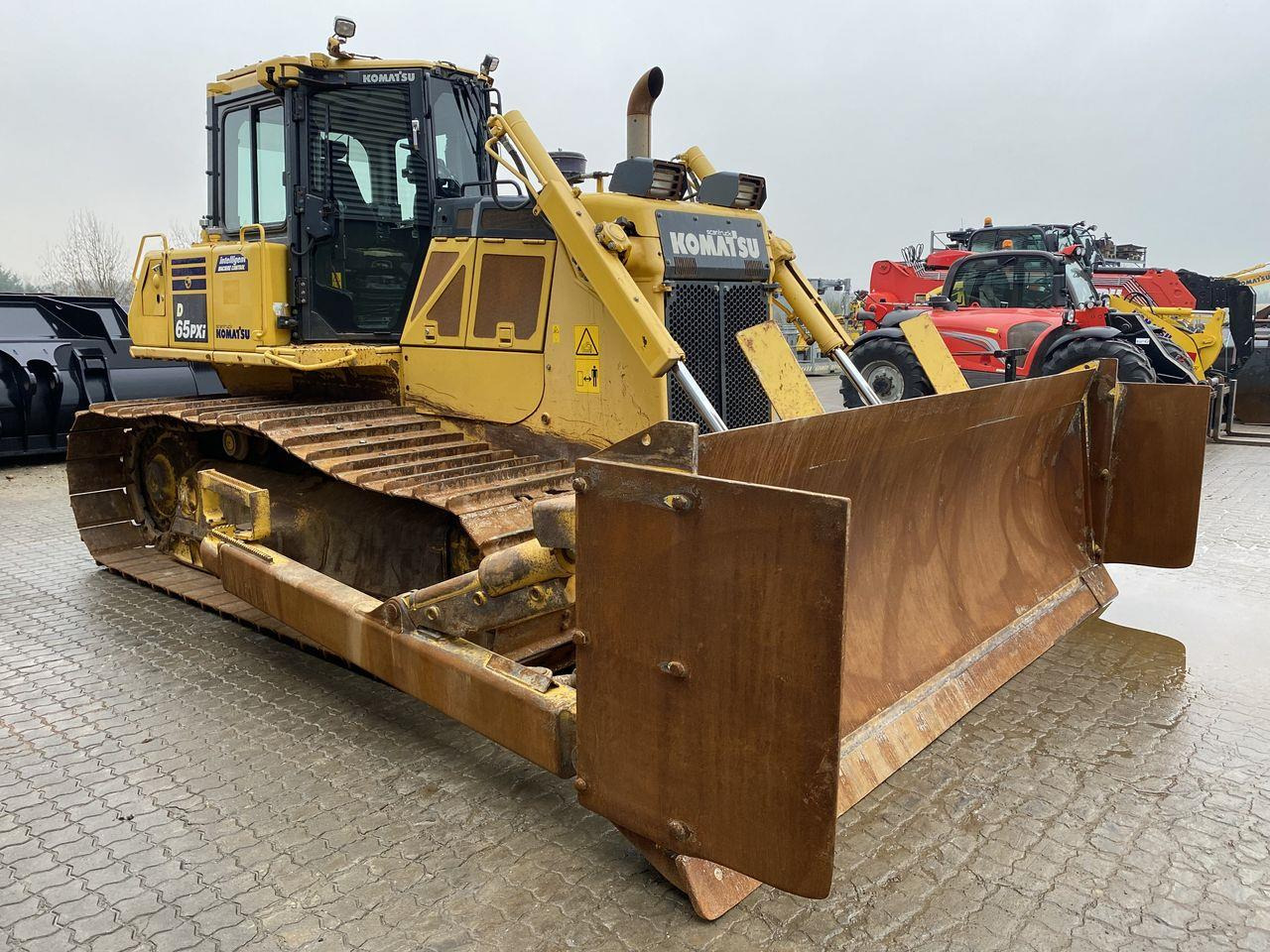 Komatsu D65PXI-18 - Bulldozer: foto 5 Komatsu D65PXI-18 - Bulldozer: foto 5