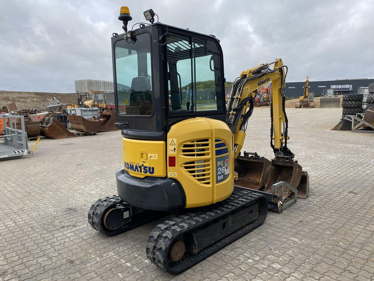 Komatsu PC26MR-3 - Miniexcavadora: foto 4 Komatsu PC26MR-3 - Miniexcavadora: foto 4