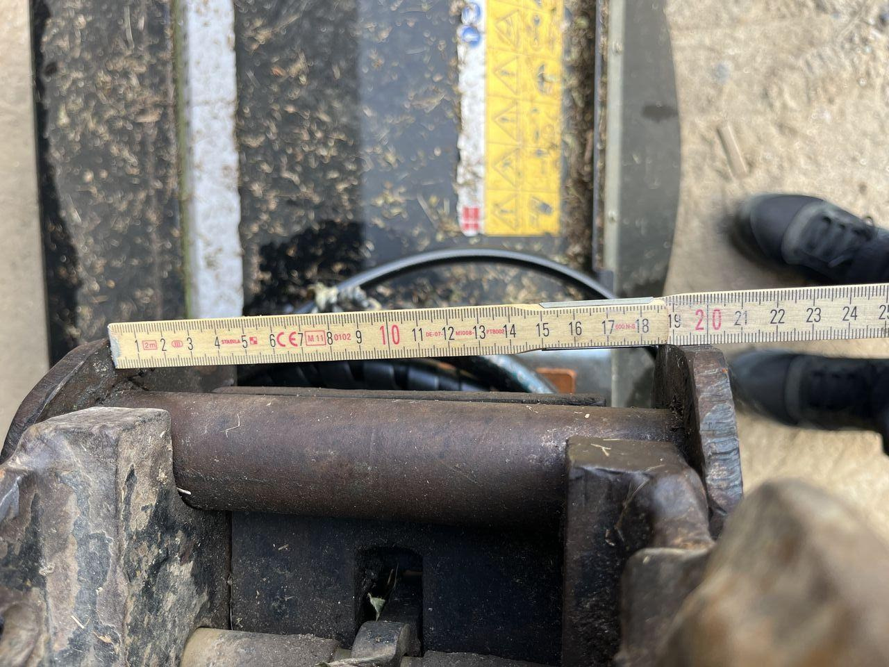 Komatsu PC27MR-2 - Miniexcavadora: foto 5 Komatsu PC27MR-2 - Miniexcavadora: foto 5