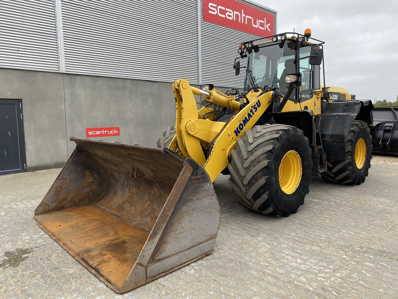 Komatsu WA320-7 - Cargadora de ruedas: foto 1 Komatsu WA320-7 - Cargadora de ruedas: foto 1