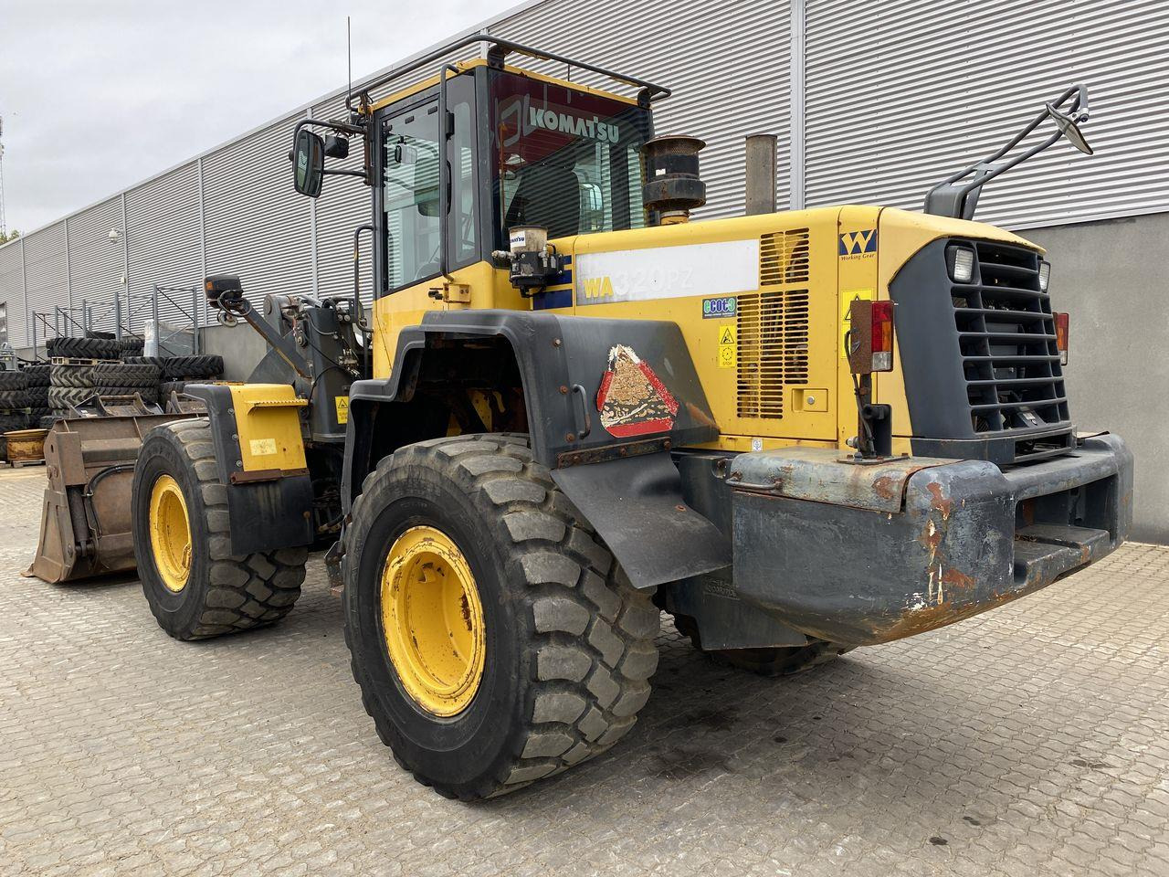 Komatsu WA320PZ-6 - Cargadora de ruedas: foto 2 Komatsu WA320PZ-6 - Cargadora de ruedas: foto 2