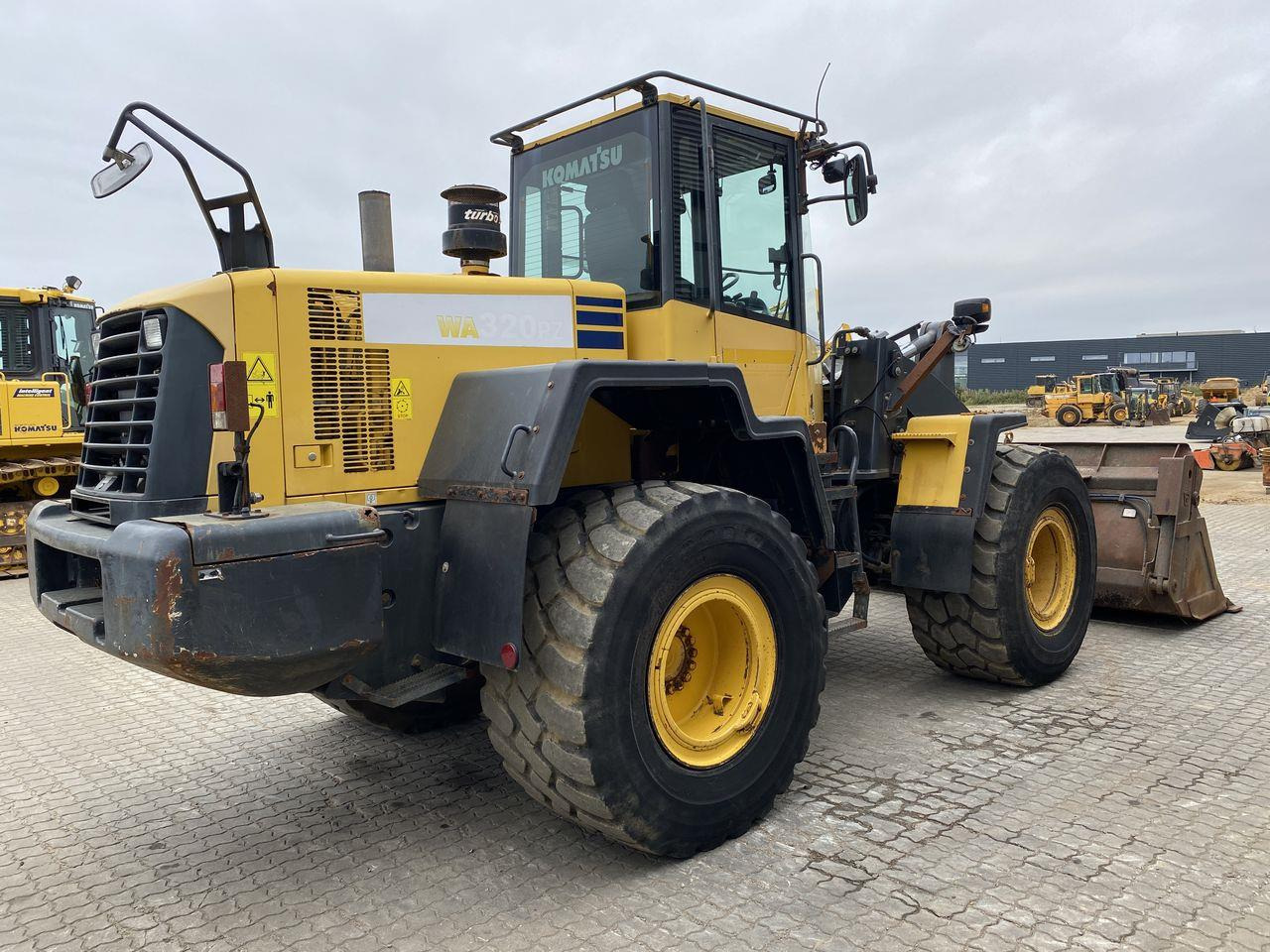 Komatsu WA320PZ-6 - Cargadora de ruedas: foto 4 Komatsu WA320PZ-6 - Cargadora de ruedas: foto 4