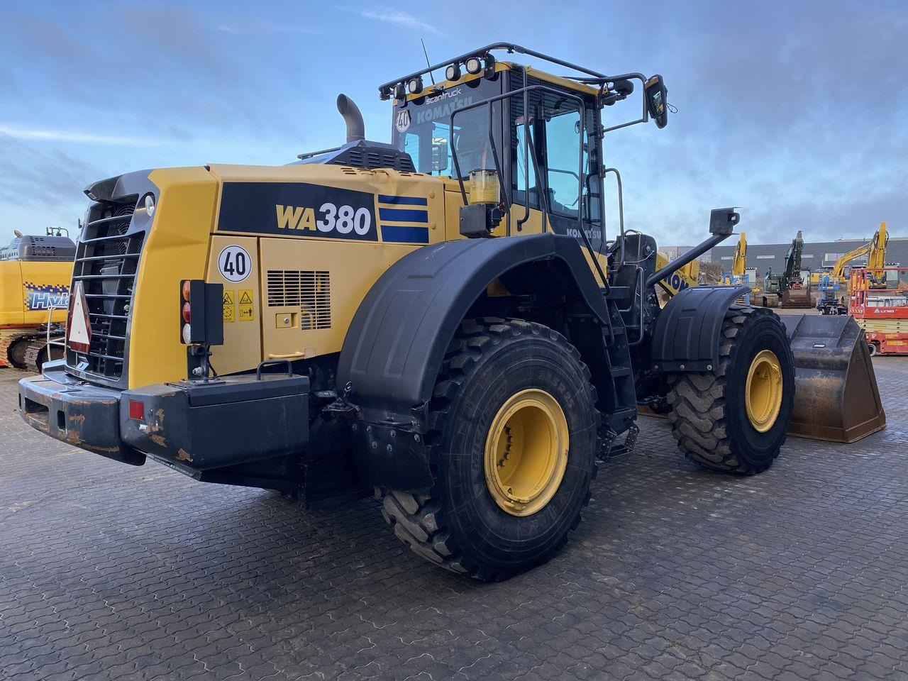 Komatsu WA380-8 - Cargadora de ruedas: foto 4 Komatsu WA380-8 - Cargadora de ruedas: foto 4