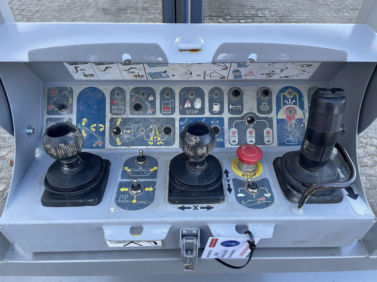 Manitou 280TJ - Plataforma telescopica: foto 3 Manitou 280TJ - Plataforma telescopica: foto 3