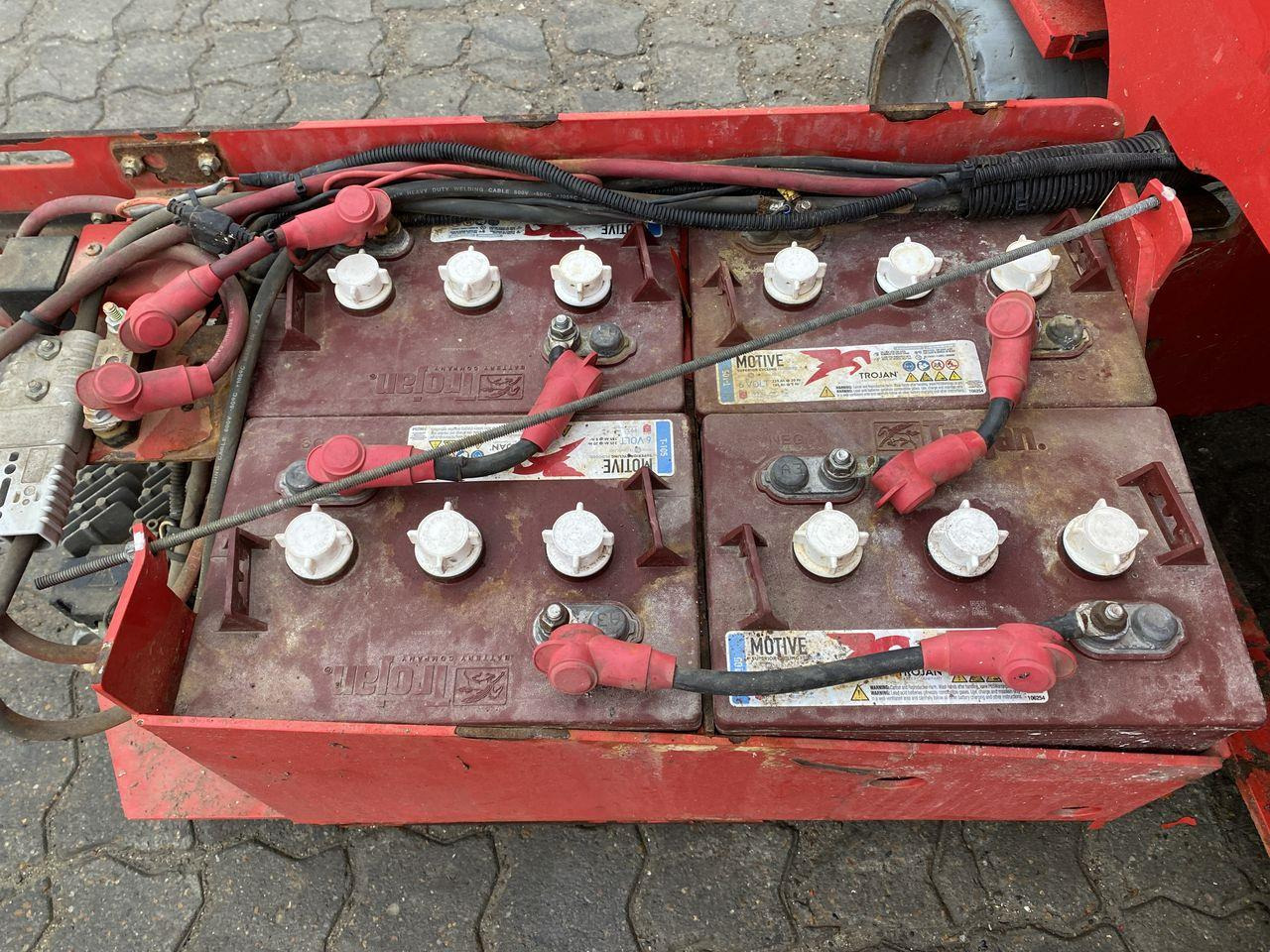 Plataforma de tijeras Manitou 78SEC: foto 8 Plataforma de tijeras Manitou 78SEC: foto 8