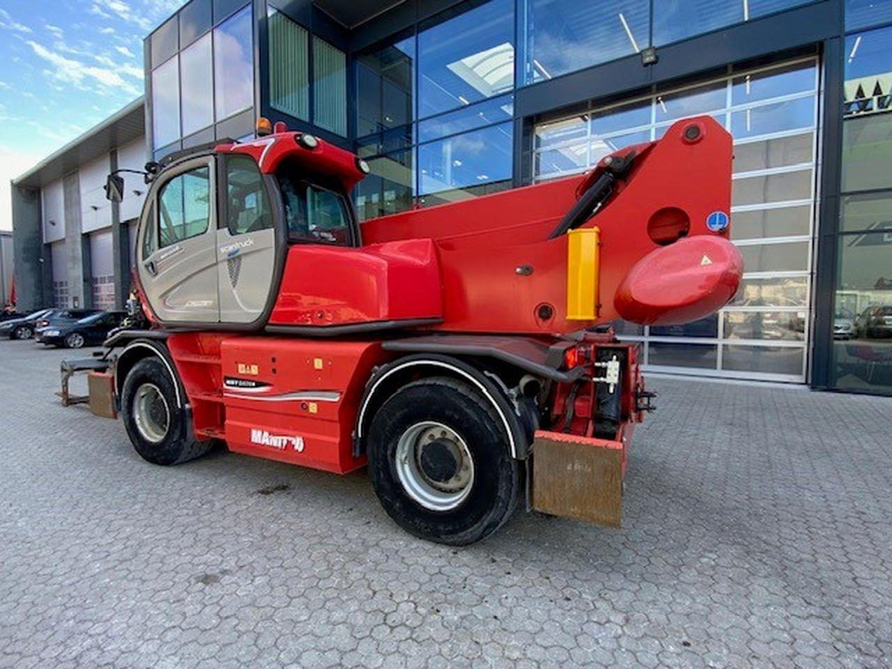 Manitou MRT2470 P+ - Manipulador telescópico: foto 2 Manitou MRT2470 P+ - Manipulador telescópico: foto 2