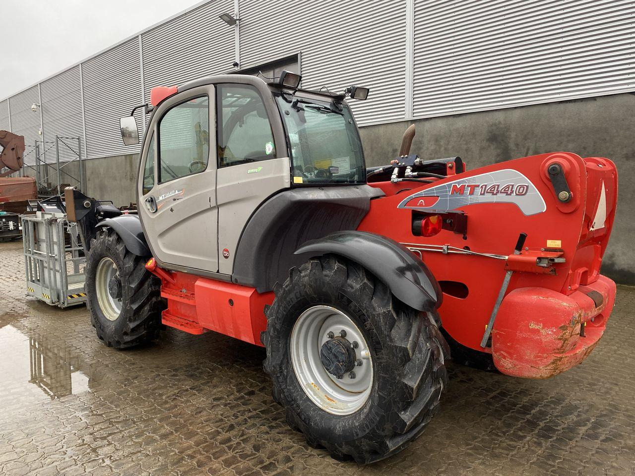 Manitou MT1440A ST3B - Manipulador telescópico: foto 2 Manitou MT1440A ST3B - Manipulador telescópico: foto 2