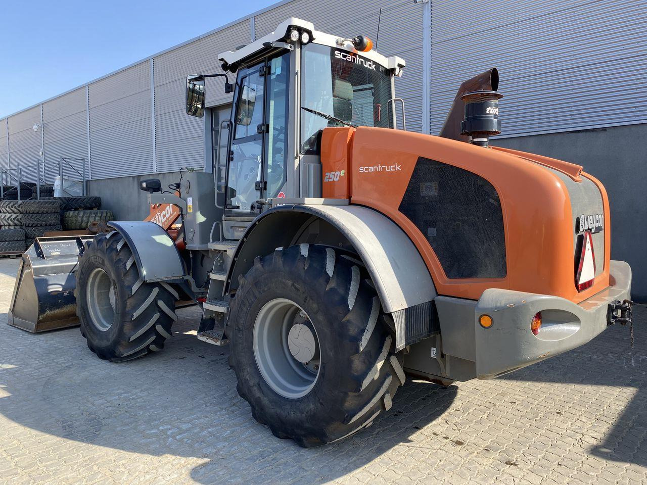 Weycor AR250e - Cargadora de ruedas: foto 2 Weycor AR250e - Cargadora de ruedas: foto 2