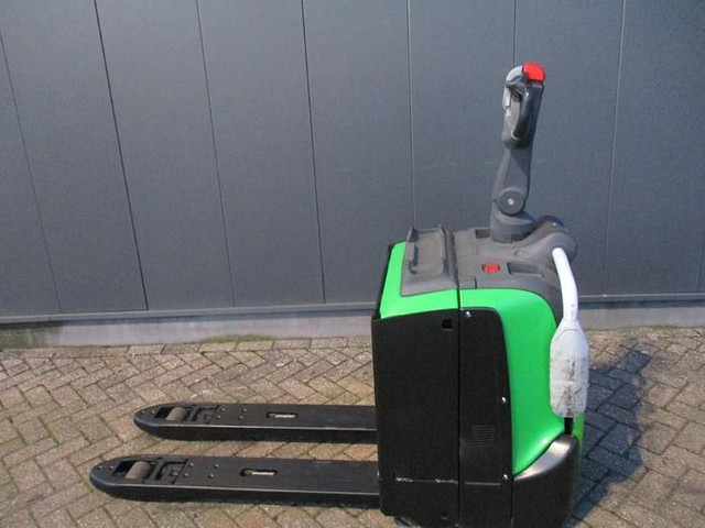 Transpaleta Cesab P320: foto 1