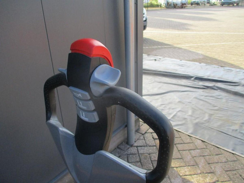 Still EXU16 - Transpaleta: foto 5 Still EXU16 - Transpaleta: foto 5