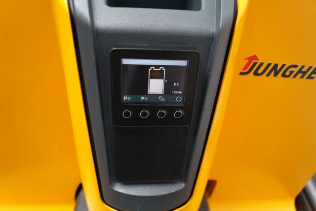 Jungheinrich EJD118 - Apilador: foto 4 Jungheinrich EJD118 - Apilador: foto 4