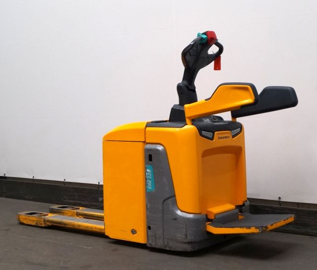 Jungheinrich ERE125 - Transpaleta: foto 2 Jungheinrich ERE125 - Transpaleta: foto 2