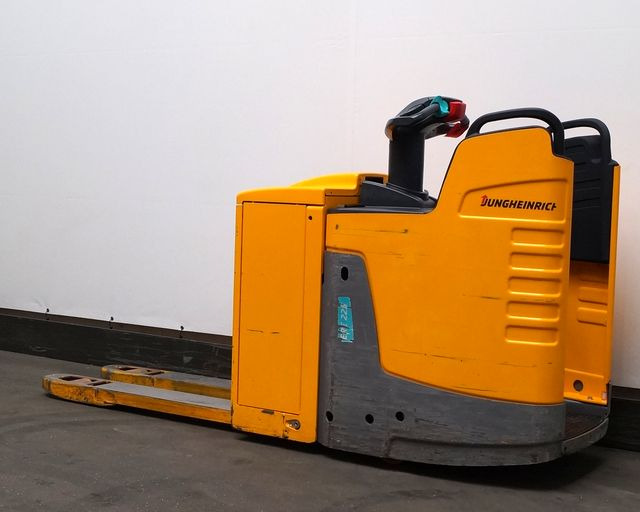 Jungheinrich ERE225 - Transpaleta: foto 2 Jungheinrich ERE225 - Transpaleta: foto 2