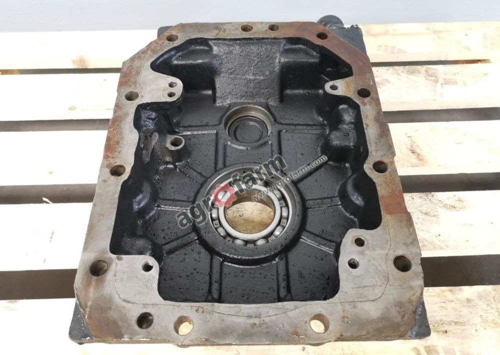 Obudowa WOM New Holland T6070, T7.170, TS130A - Caja de cambios: foto 2 Obudowa WOM New Holland T6070, T7.170, TS130A - Caja de cambios: foto 2