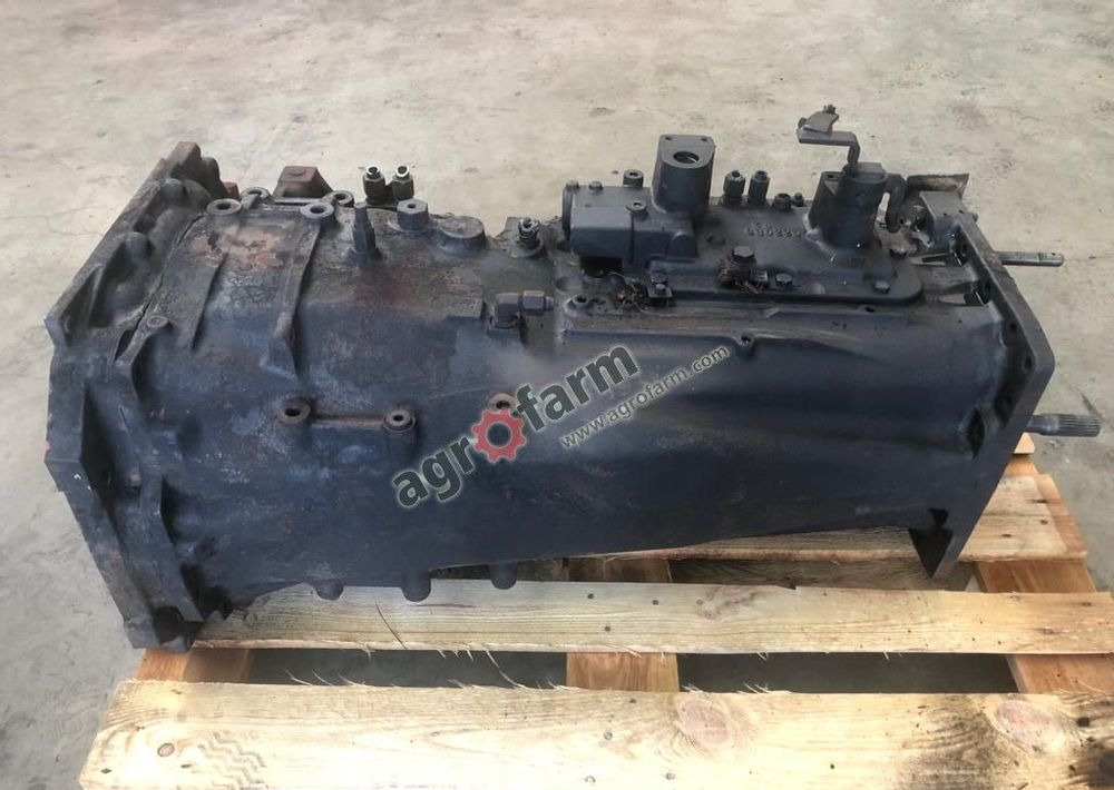 SKRZYNIA BIEGÓW CLAAS ARES 630 RZ 6005027780 - Caja de cambios: foto 2 SKRZYNIA BIEGÓW CLAAS ARES 630 RZ 6005027780 - Caja de cambios: foto 2