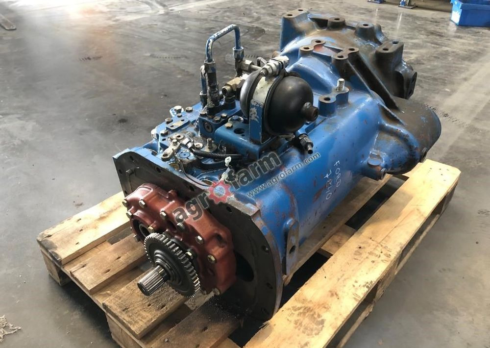 Skrzynia biegów Ford 7840 F0NN7003FD - Caja de cambios: foto 1 Skrzynia biegów Ford 7840 F0NN7003FD - Caja de cambios: foto 1