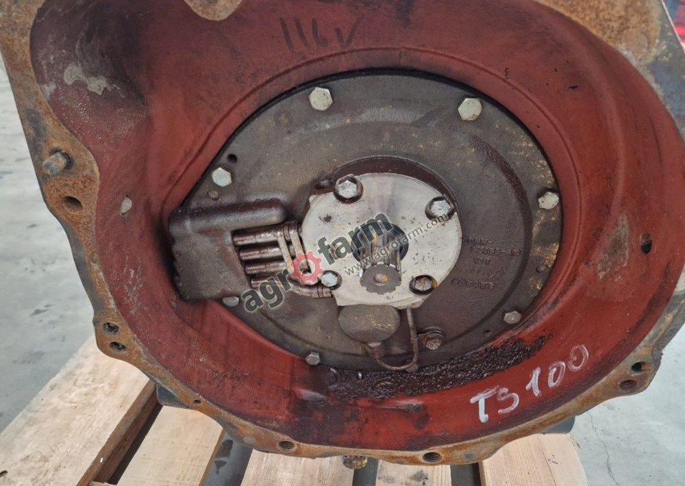Skrzynia biegów New Holland TS100 - Caja de cambios: foto 4 Skrzynia biegów New Holland TS100 - Caja de cambios: foto 4