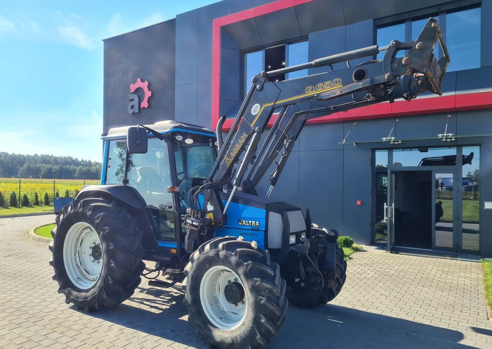 Valtra A95 - Tractor: foto 2 Valtra A95 - Tractor: foto 2