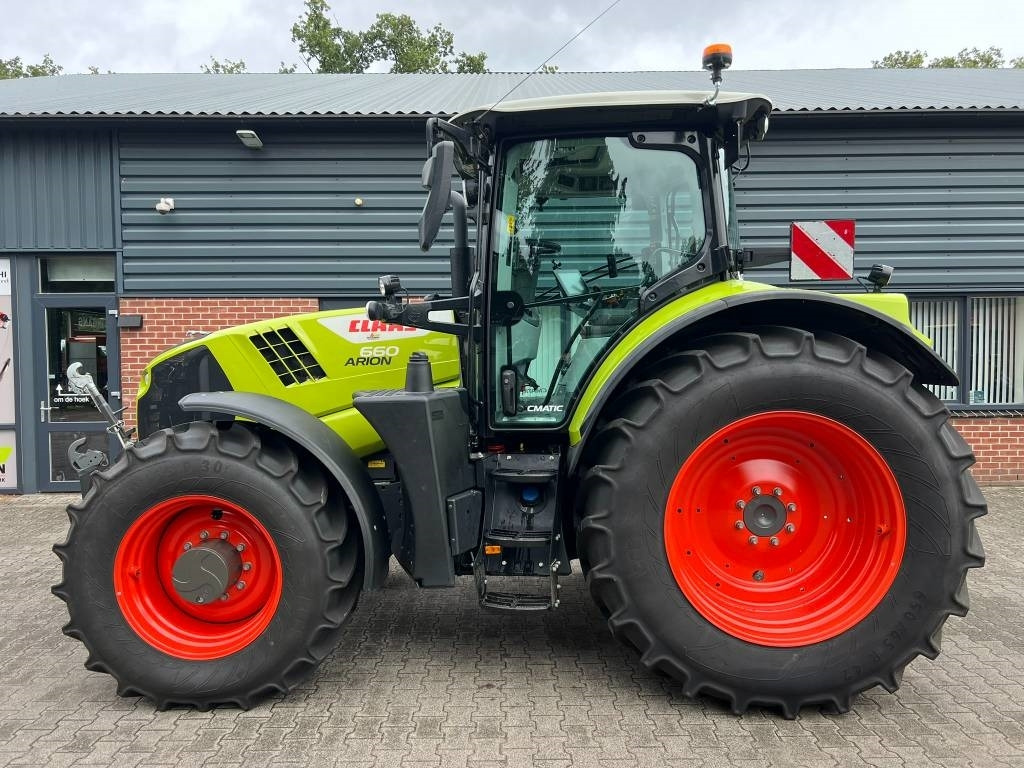 Claas Arion 660 - Tractor: foto 2 Claas Arion 660 - Tractor: foto 2