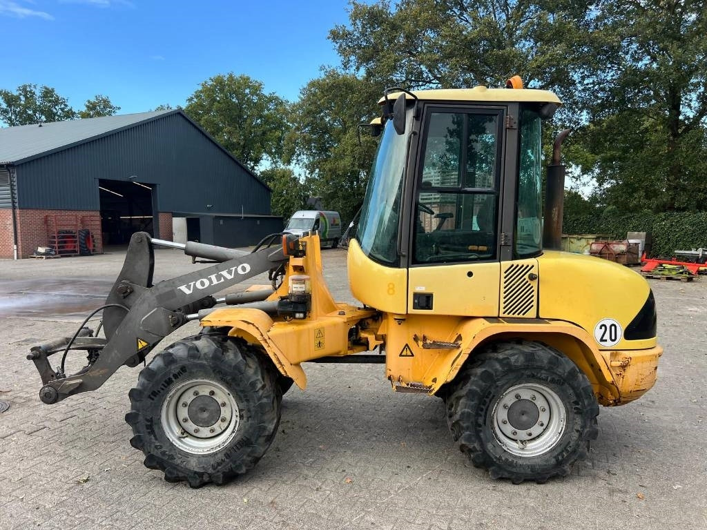 Volvo L 30 B - Cargadora de ruedas: foto 2 Volvo L 30 B - Cargadora de ruedas: foto 2