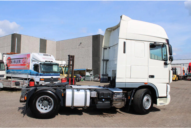 DAF XF 105.460 + EURO 5 + - Cabeza tractora: foto 4 DAF XF 105.460 + EURO 5 + - Cabeza tractora: foto 4