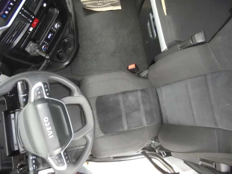 Iveco S-WAY 460+ Euro 6 + LNG + CNG + Retarder - Cabeza tractora: foto 5 Iveco S-WAY 460+ Euro 6 + LNG + CNG + Retarder - Cabeza tractora: foto 5